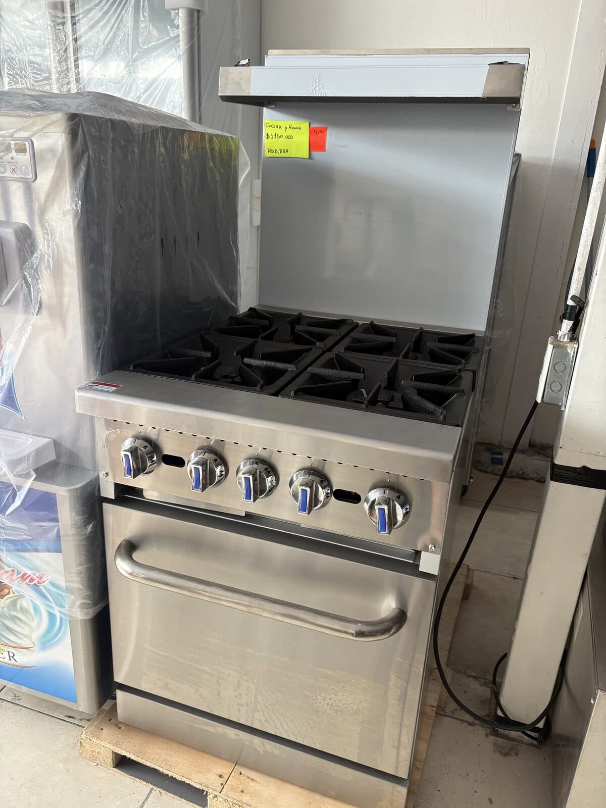 Cocina industrial 4 platos con horno