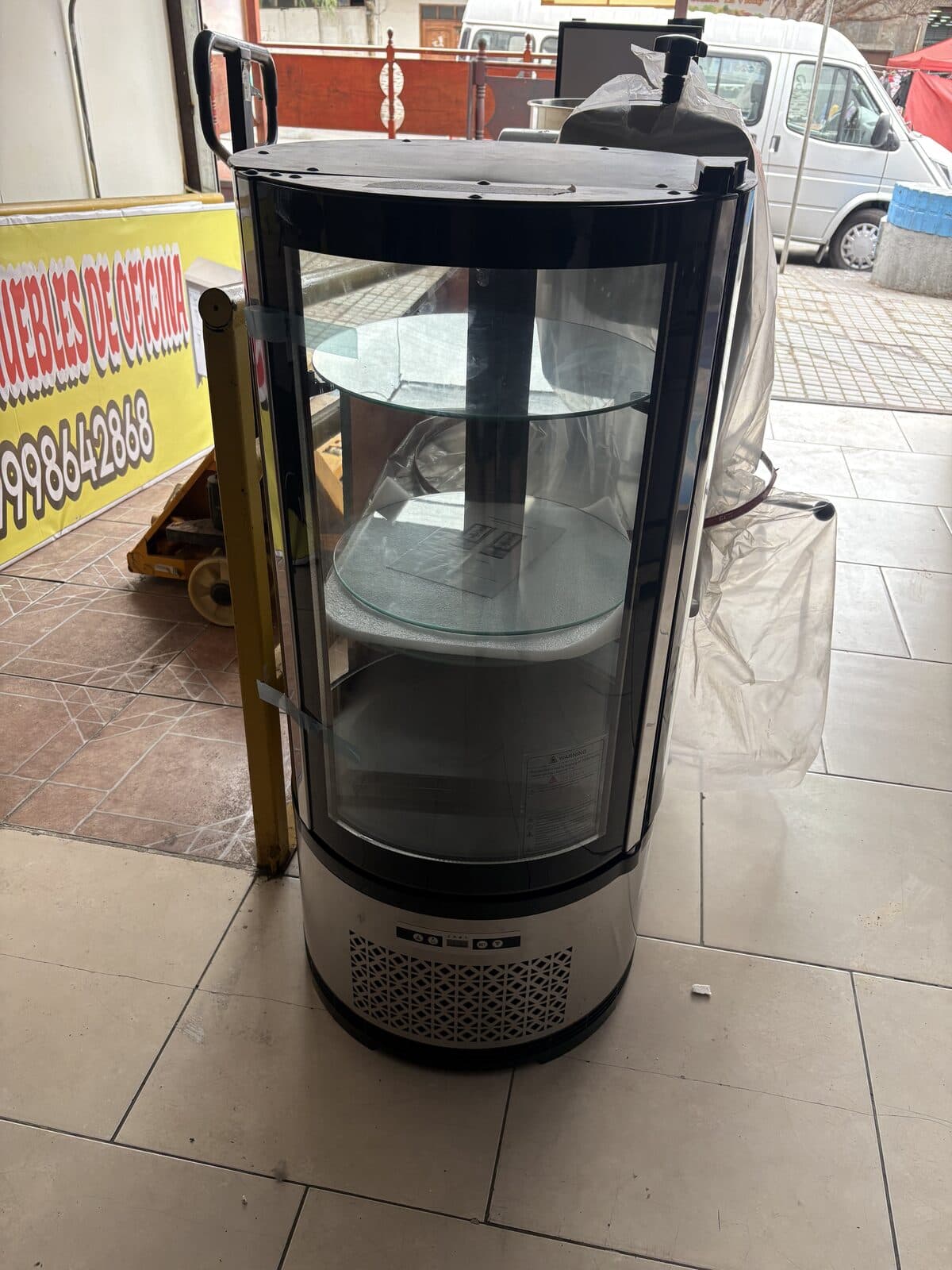 Vitrina refrigerada giratoria para tortas